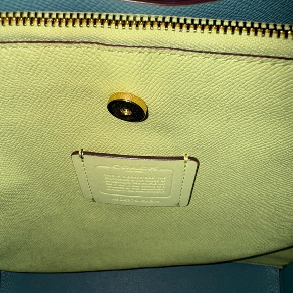 Coach Light Cream Leather Handbag - Picture 3 of 5